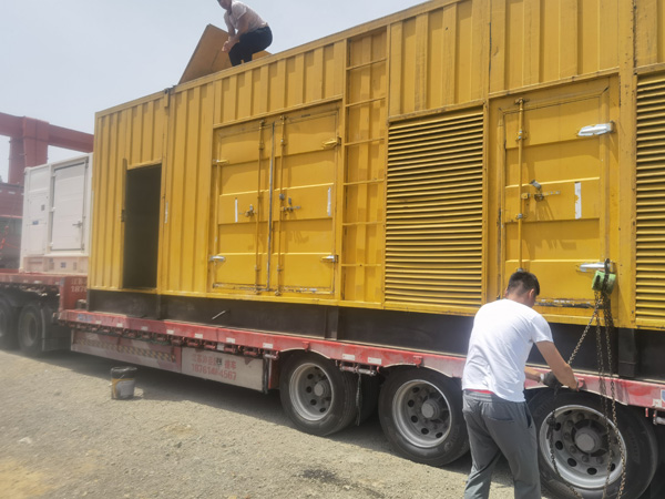 罗山除了负载情况和发动机维护，还有哪些因素会影响 200kw 柴油发电机的油耗？