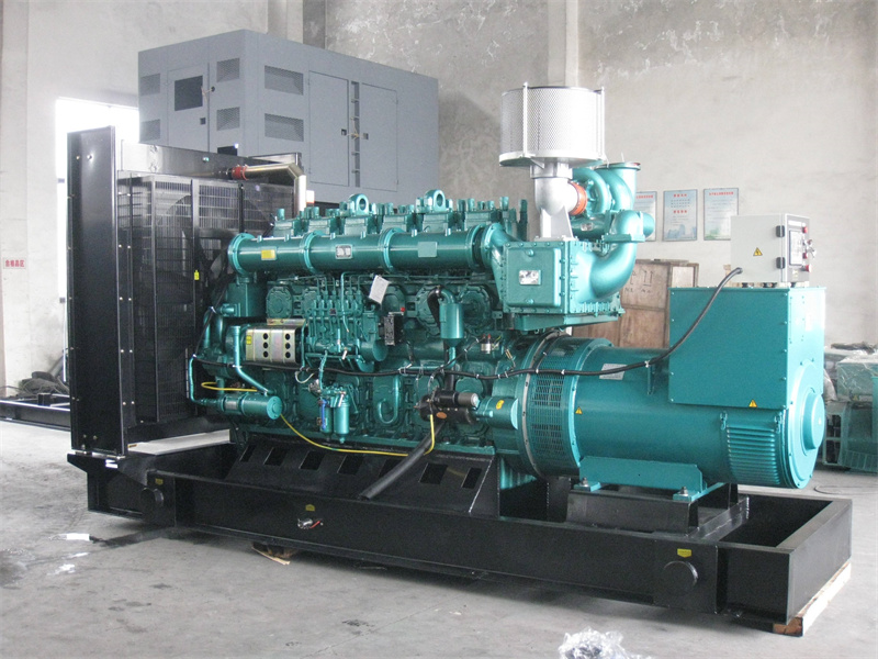罗山200KW 柴油发电机的油耗是多少？
