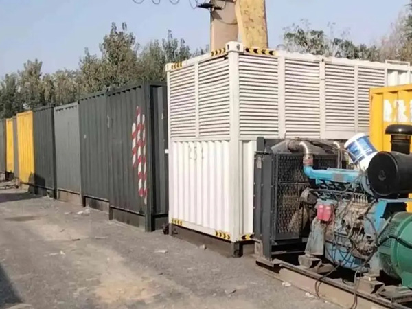 罗山200KW柴油发电机机组每小时油耗是多少?
